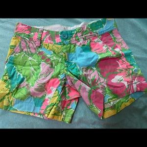 Lilly Pulitzer Callahan shorts in Big Flirt